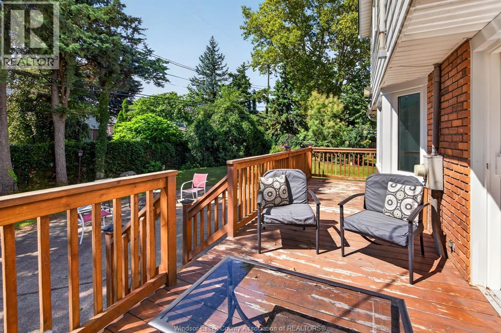 2477 MARK AVENUE - Image 34