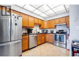 Kitchen - 315 Village Grove Unit# 305, Tecumseh, ON N8N5G4 Photo 7