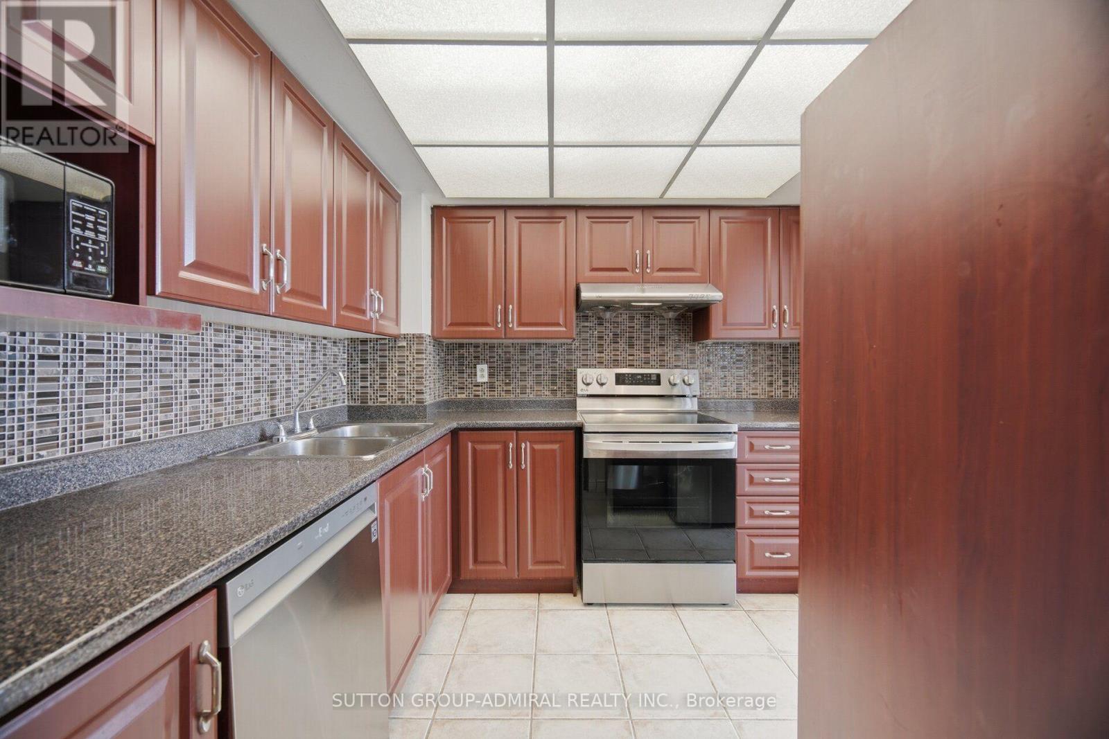 #501 5460 YONGE STREET - 8