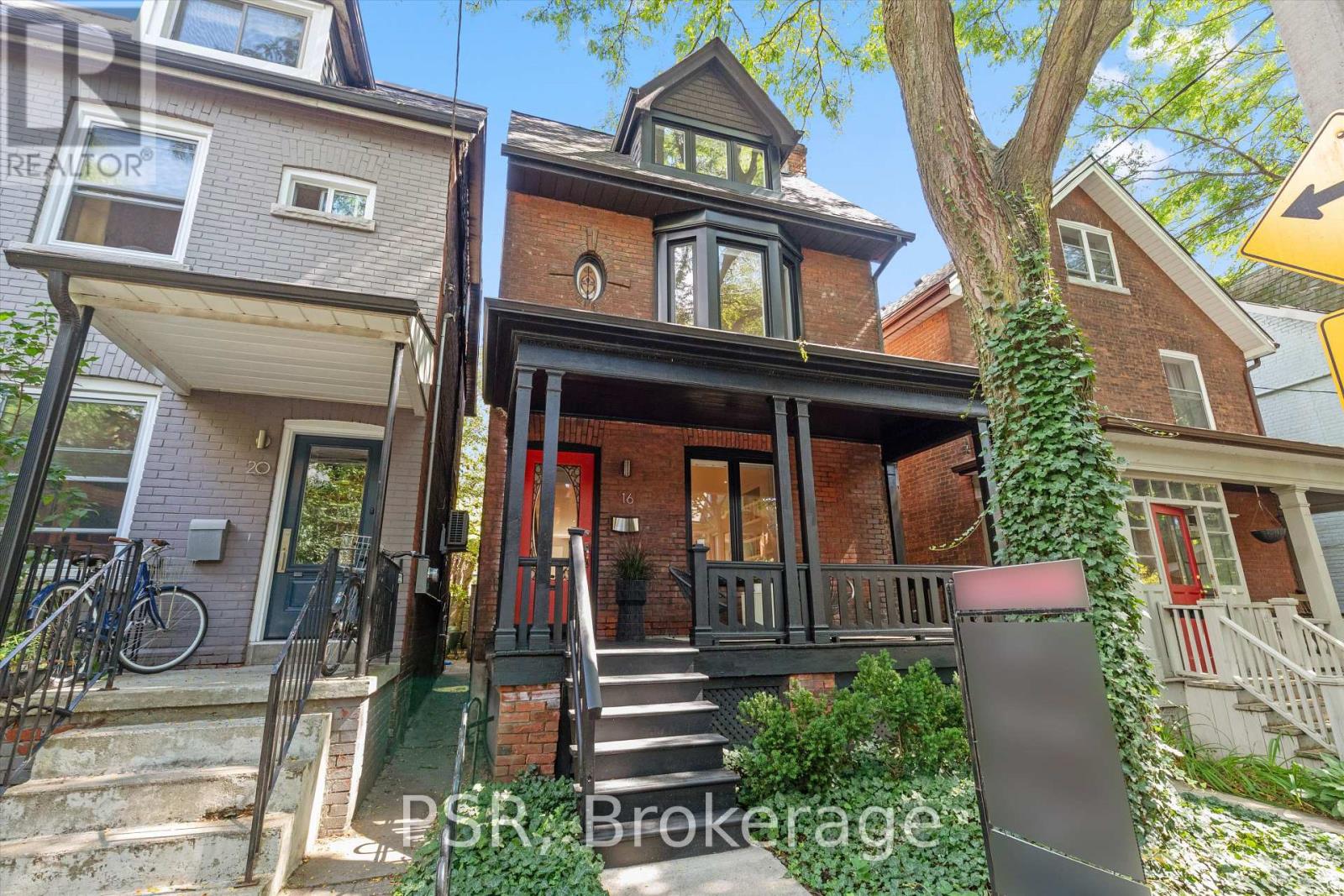 16 MACKENZIE CRESCENT - 2