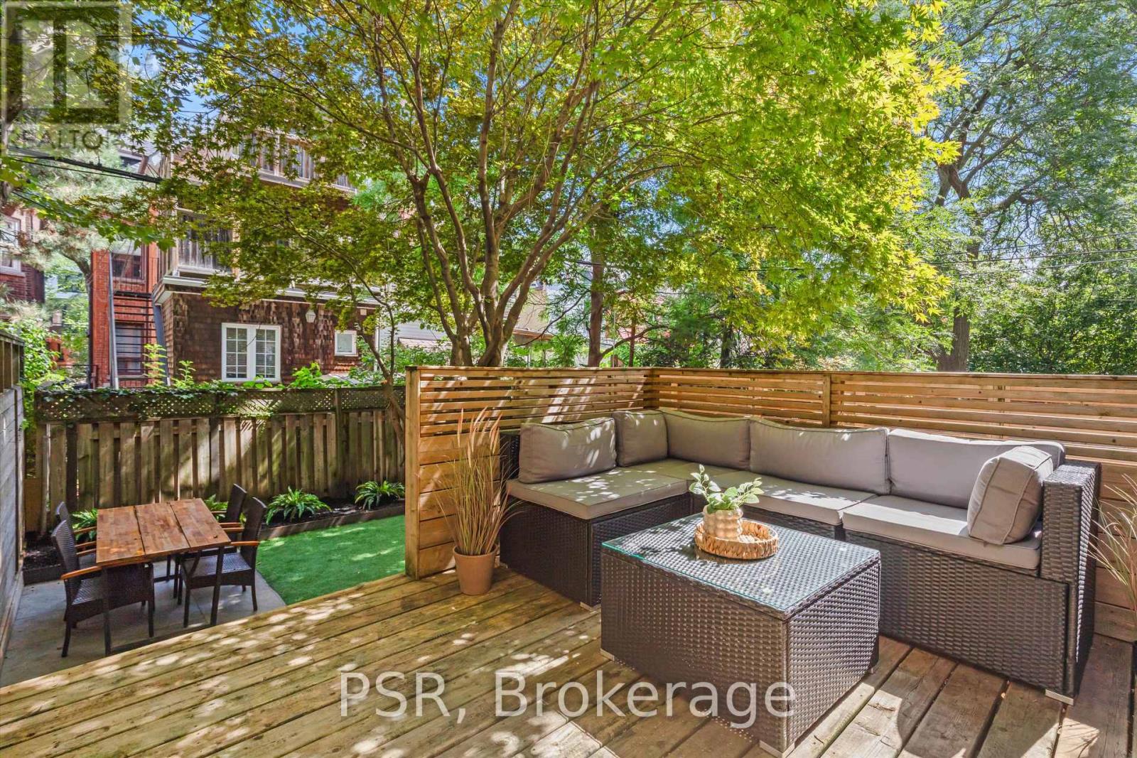 16 MACKENZIE CRESCENT - 39