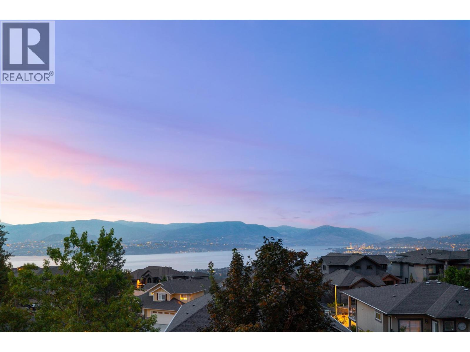 856 Hewetson Avenue, Kelowna