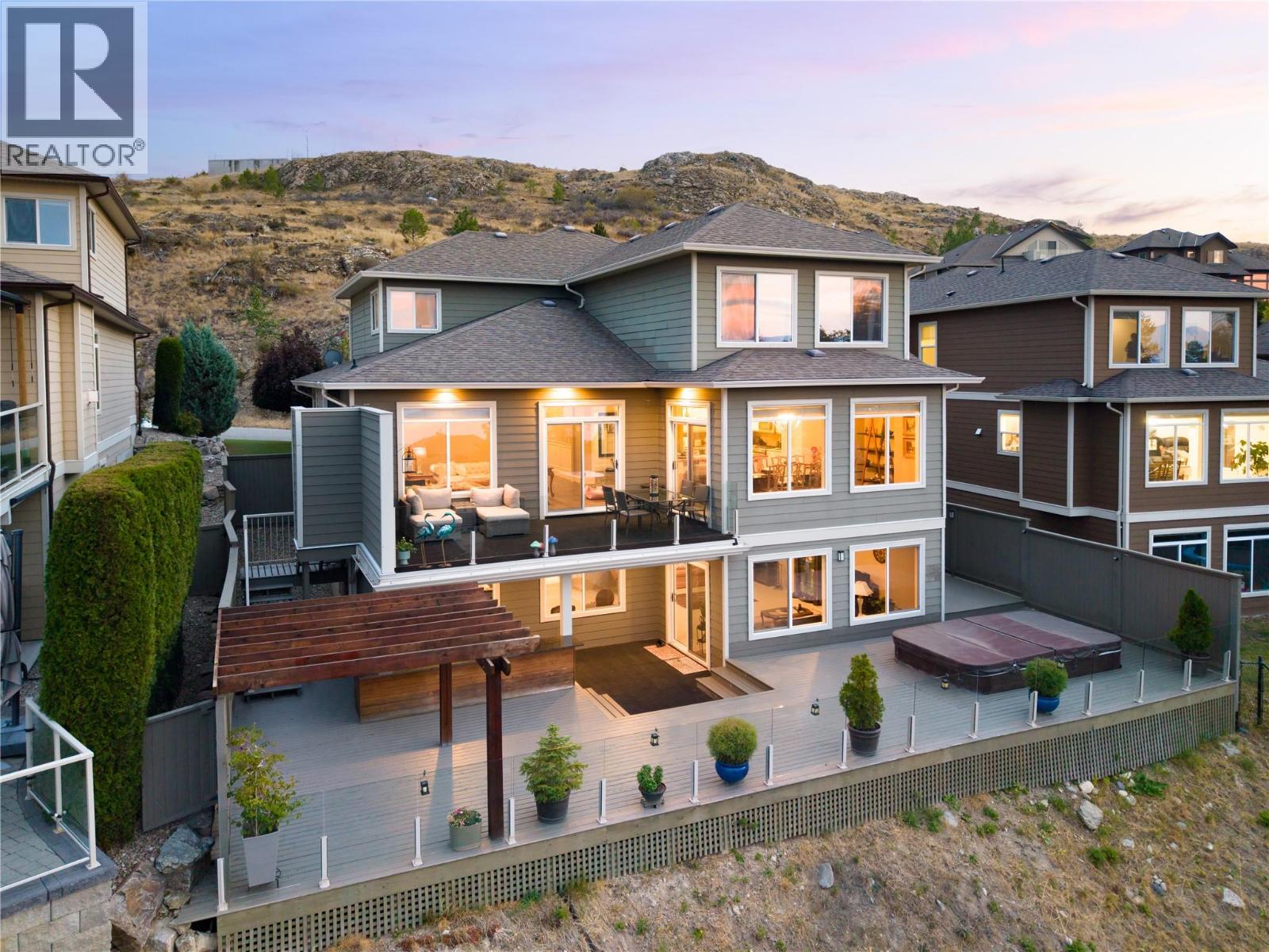 856 Hewetson Avenue, Kelowna