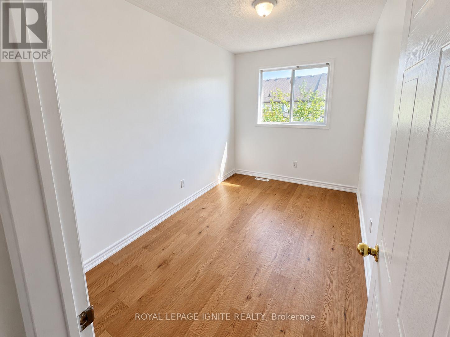 15 MCGONIGAL LANE, Ajax (Central) — photo 8
