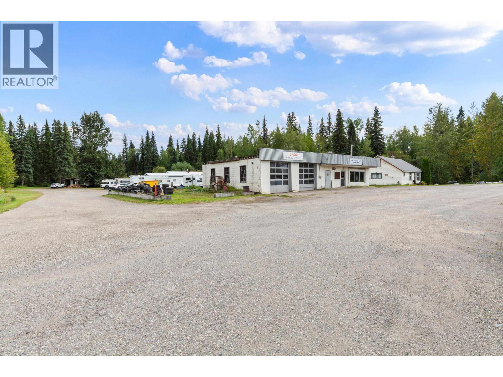 9922 HART Highway, Prince George