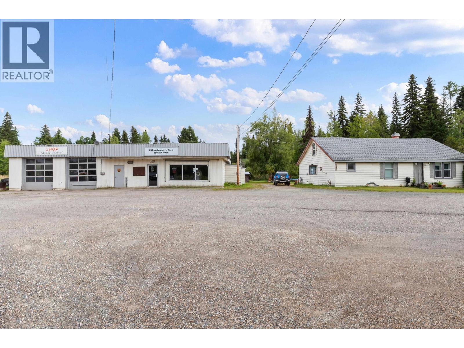 Photo 11 of 20 — 9922 HART HIGHWAY · Prince George, BC