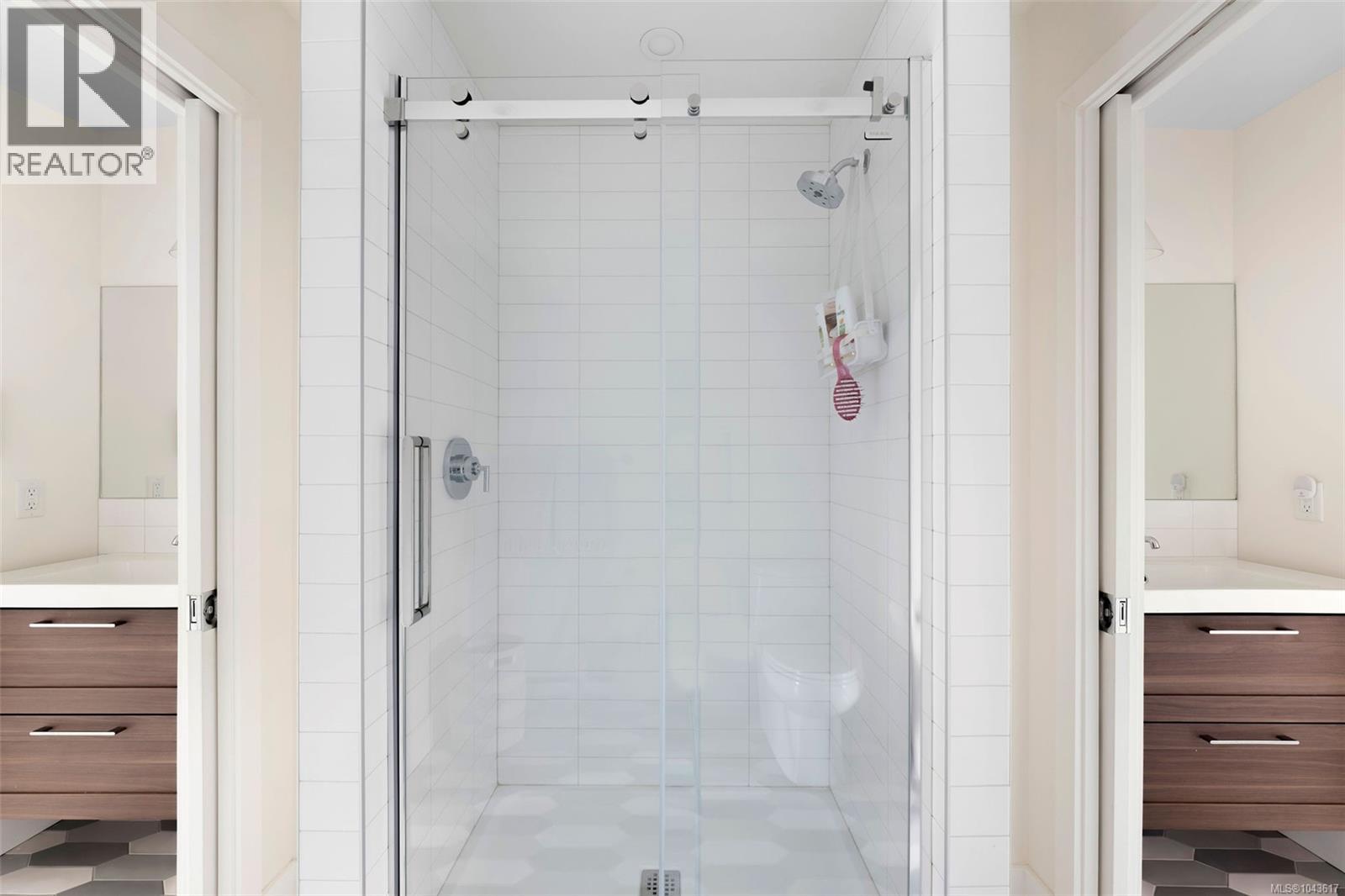 2399 Dalhousie St - 22