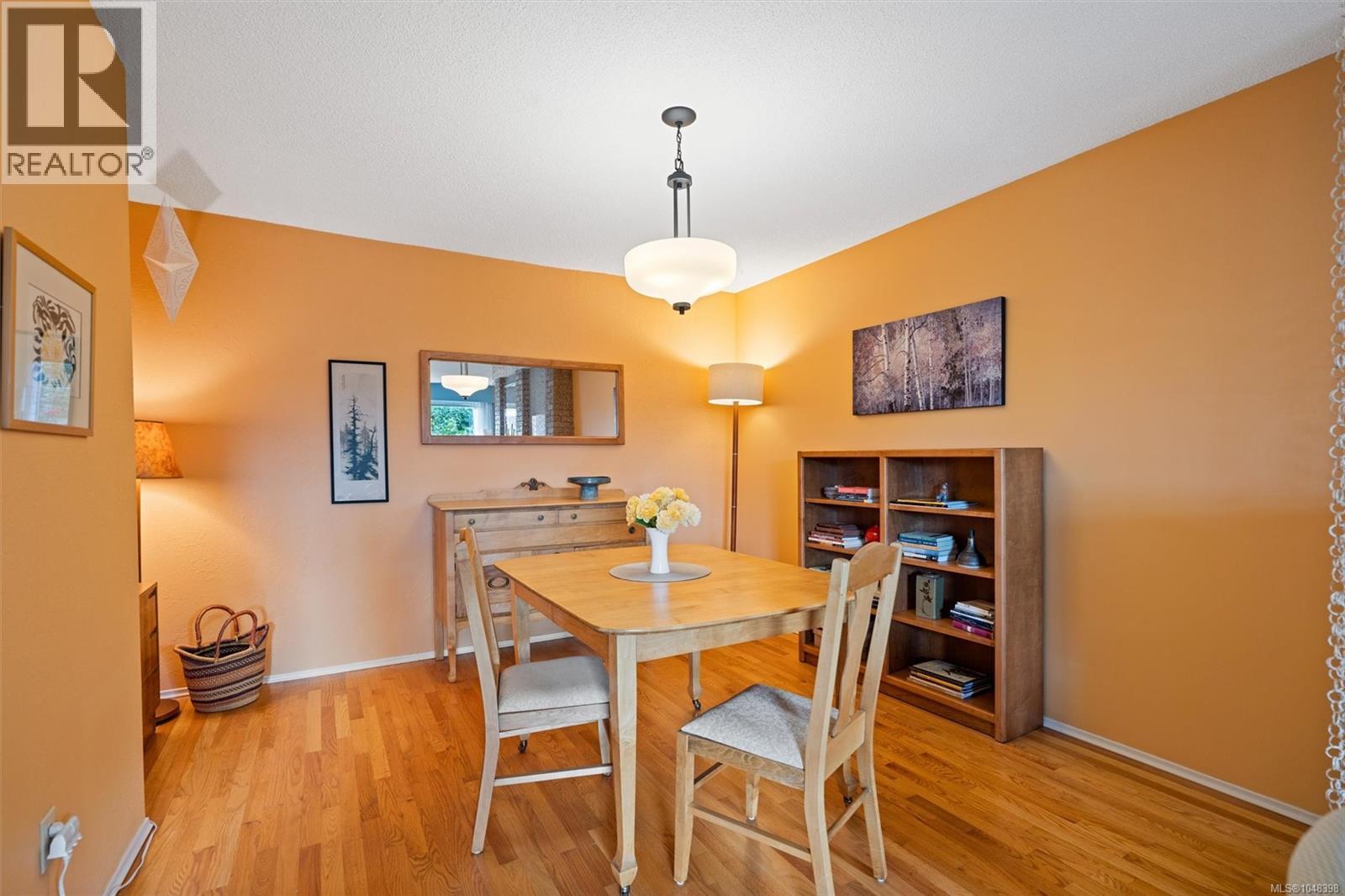 7 3060 Harriet Road, Saanich