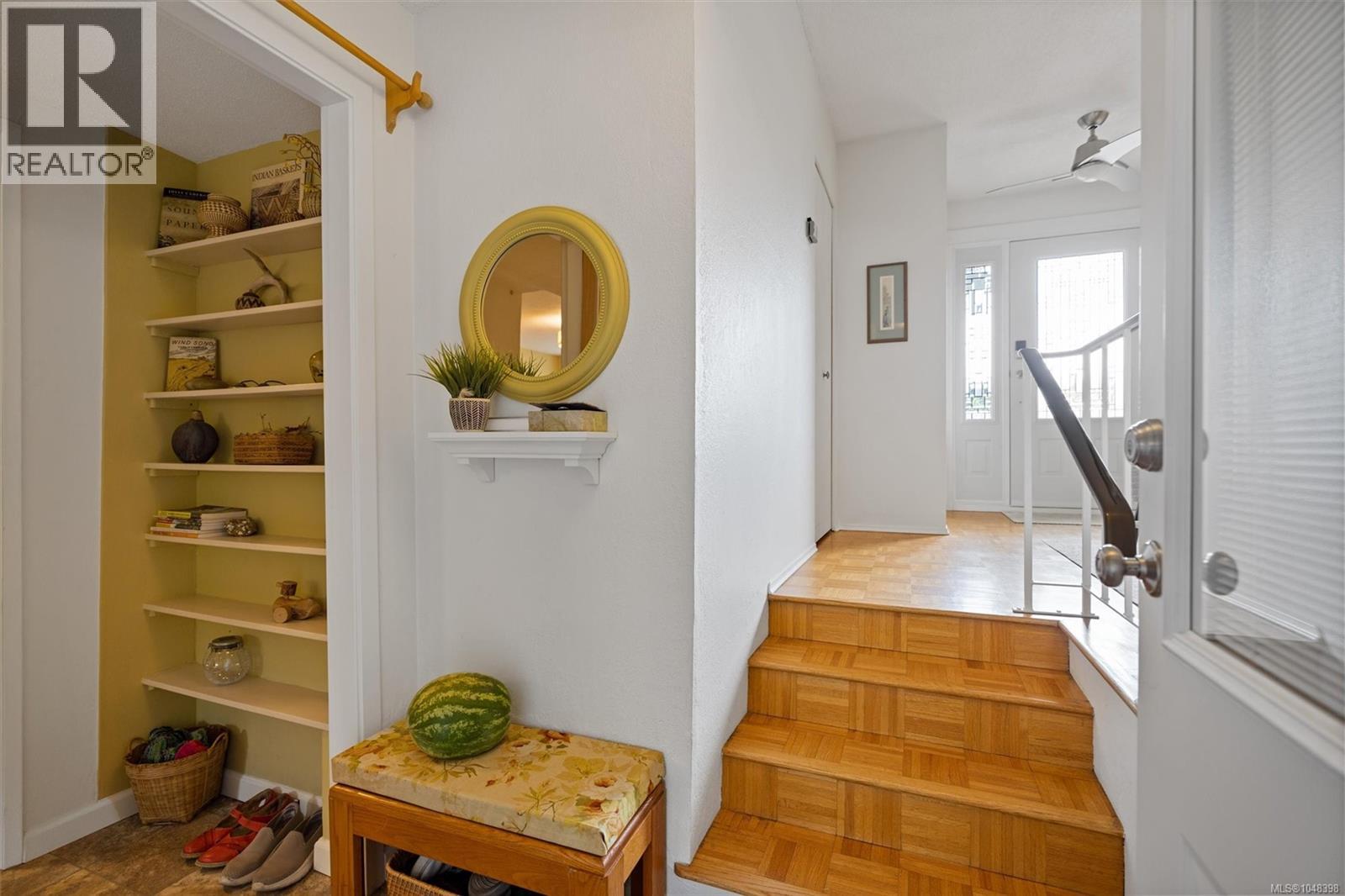 #7 3060 Harriet Rd - 27