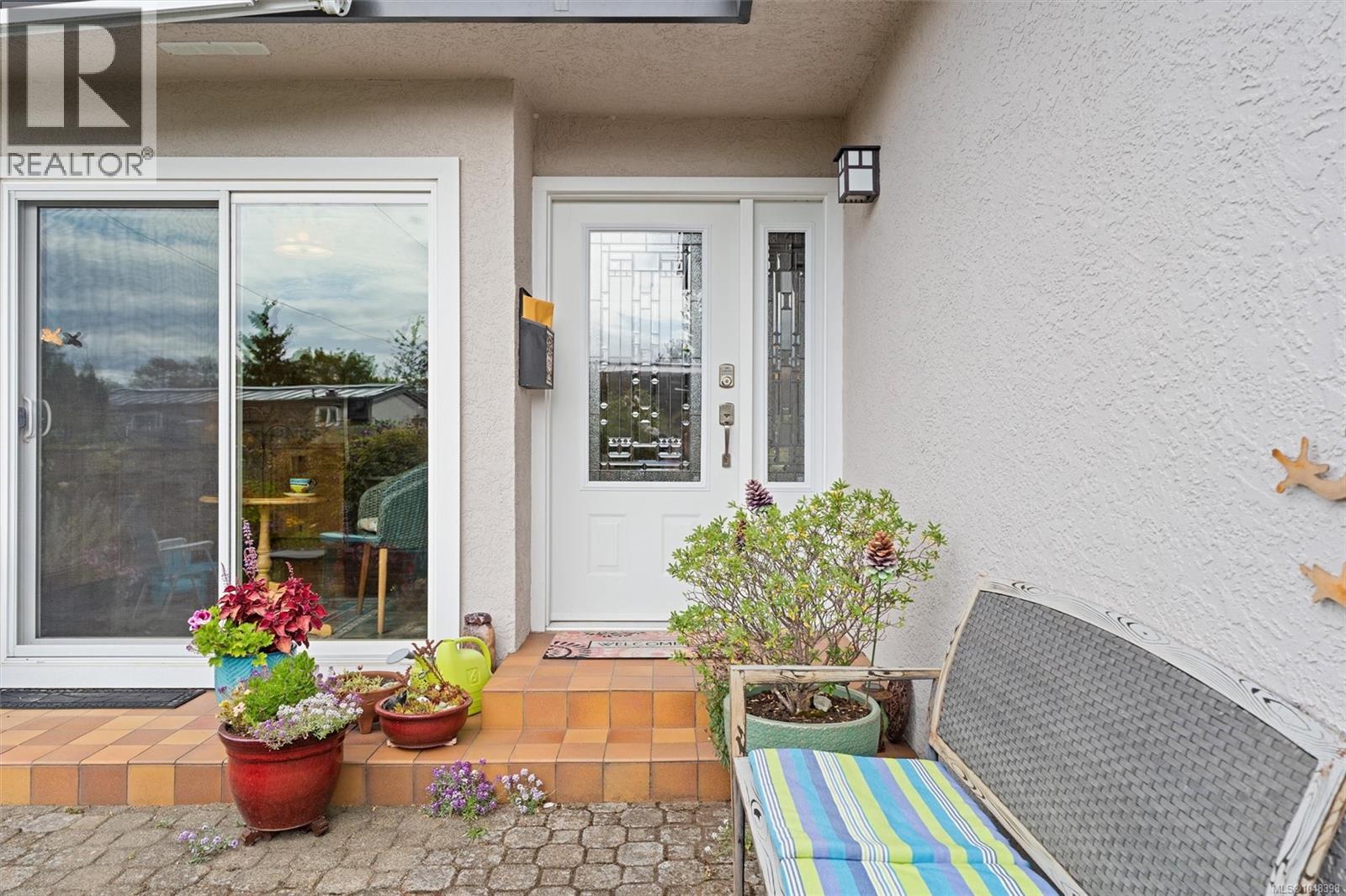 7 3060 Harriet Road, Saanich