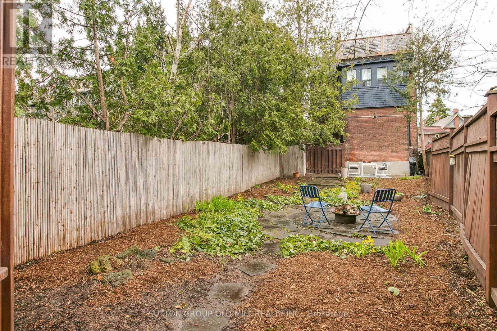 1 ALGONQUIN AVENUE - 49