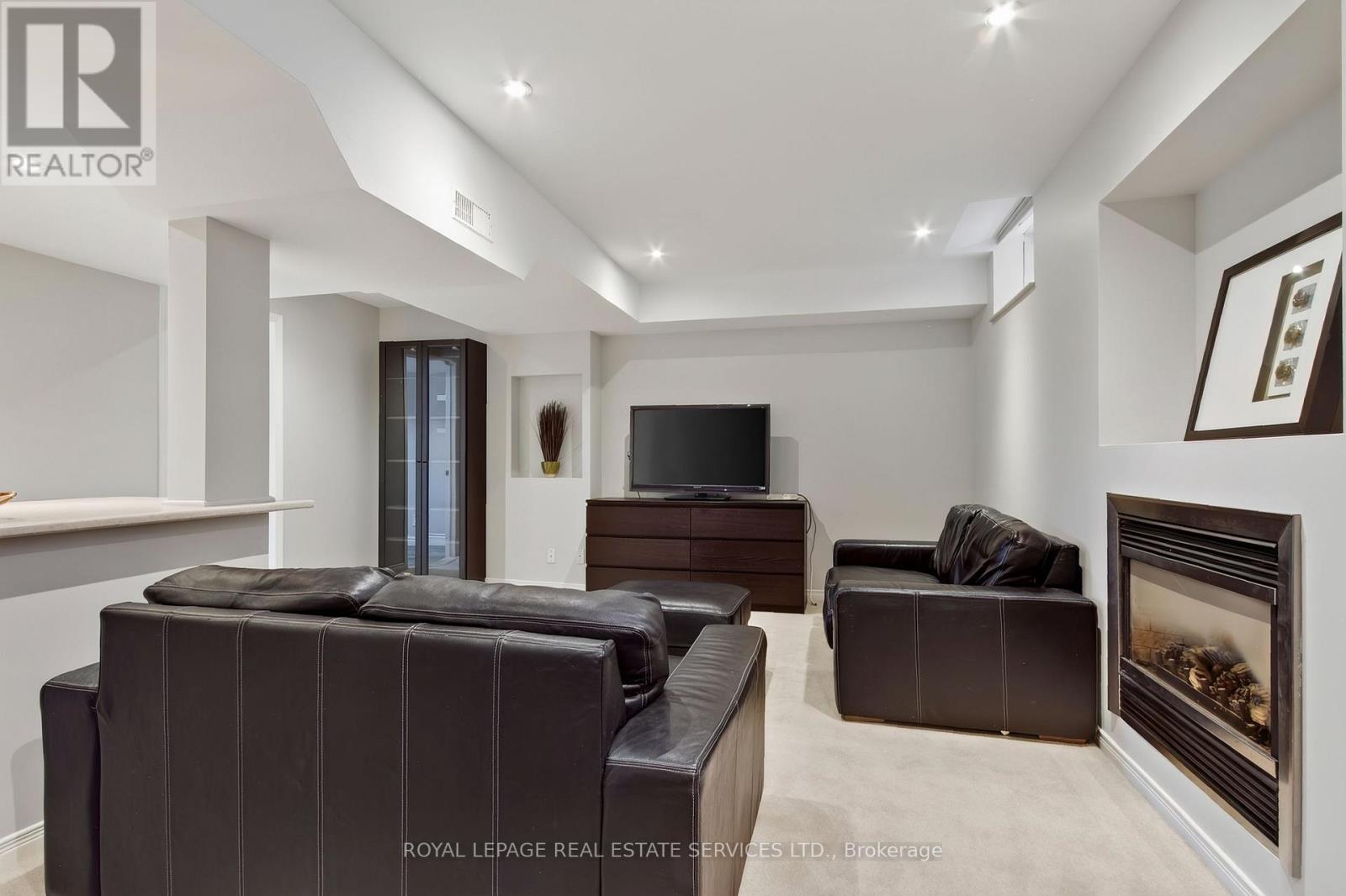 2329 GLENFIELD ROAD - Image 34