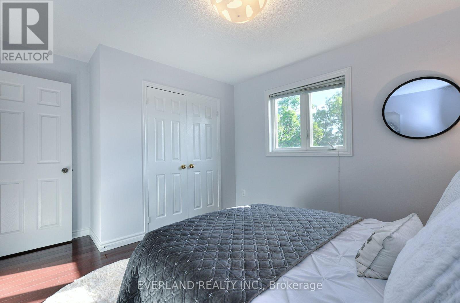 5386 MIDDLEBURY DRIVE N - Image 28