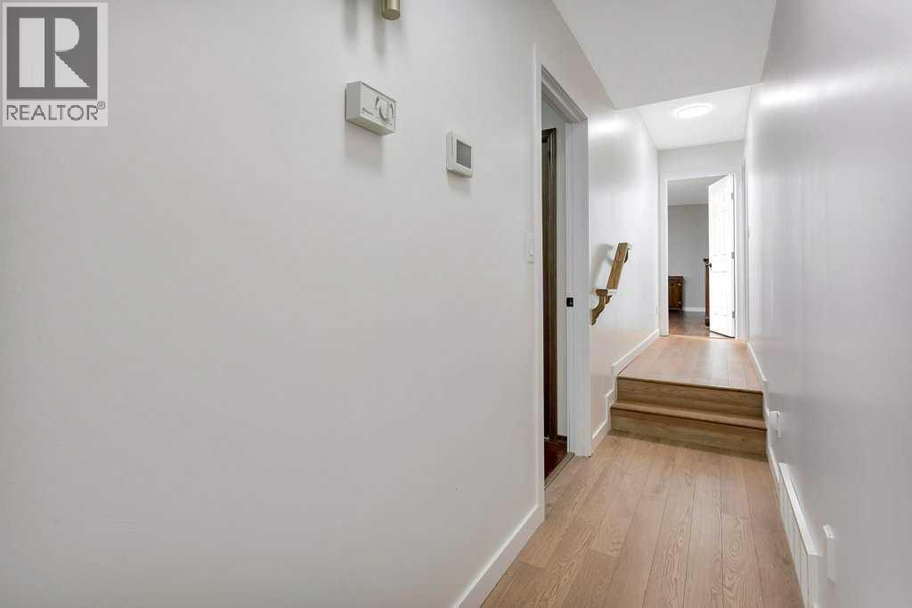 3 Goodacre Close - 12