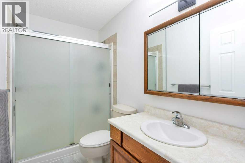Listing photo – 3 Goodacre Close, Red Deer
