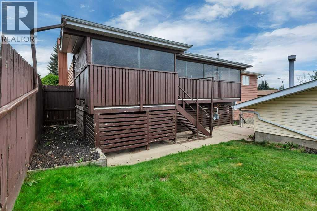 Listing photo – 3 Goodacre Close, Red Deer