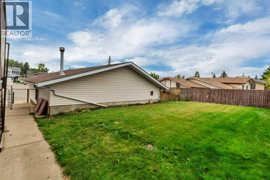 3 Goodacre Close - 31