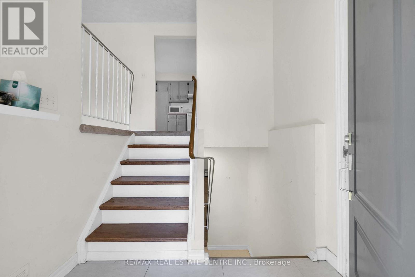 141 CEDAR CREST STREET — photo 3