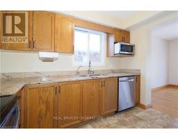 Living room - Unit A - 258 Inverhuron Crescent, Waterloo, ON N2V2H5 Photo 10