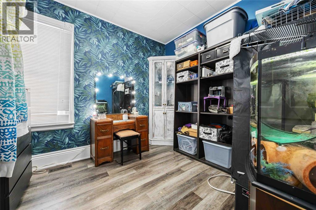 146 MITTON STREET North - 21