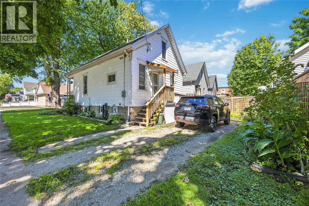 146 MITTON STREET North - 26