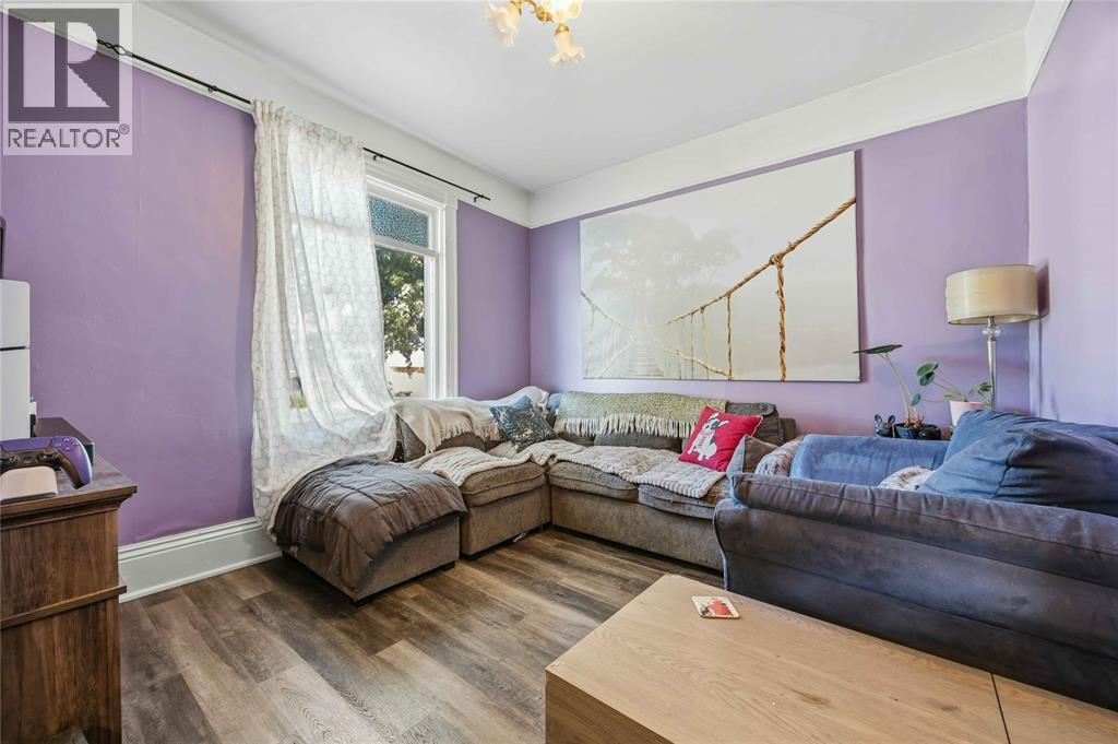 146 MITTON STREET North - 9