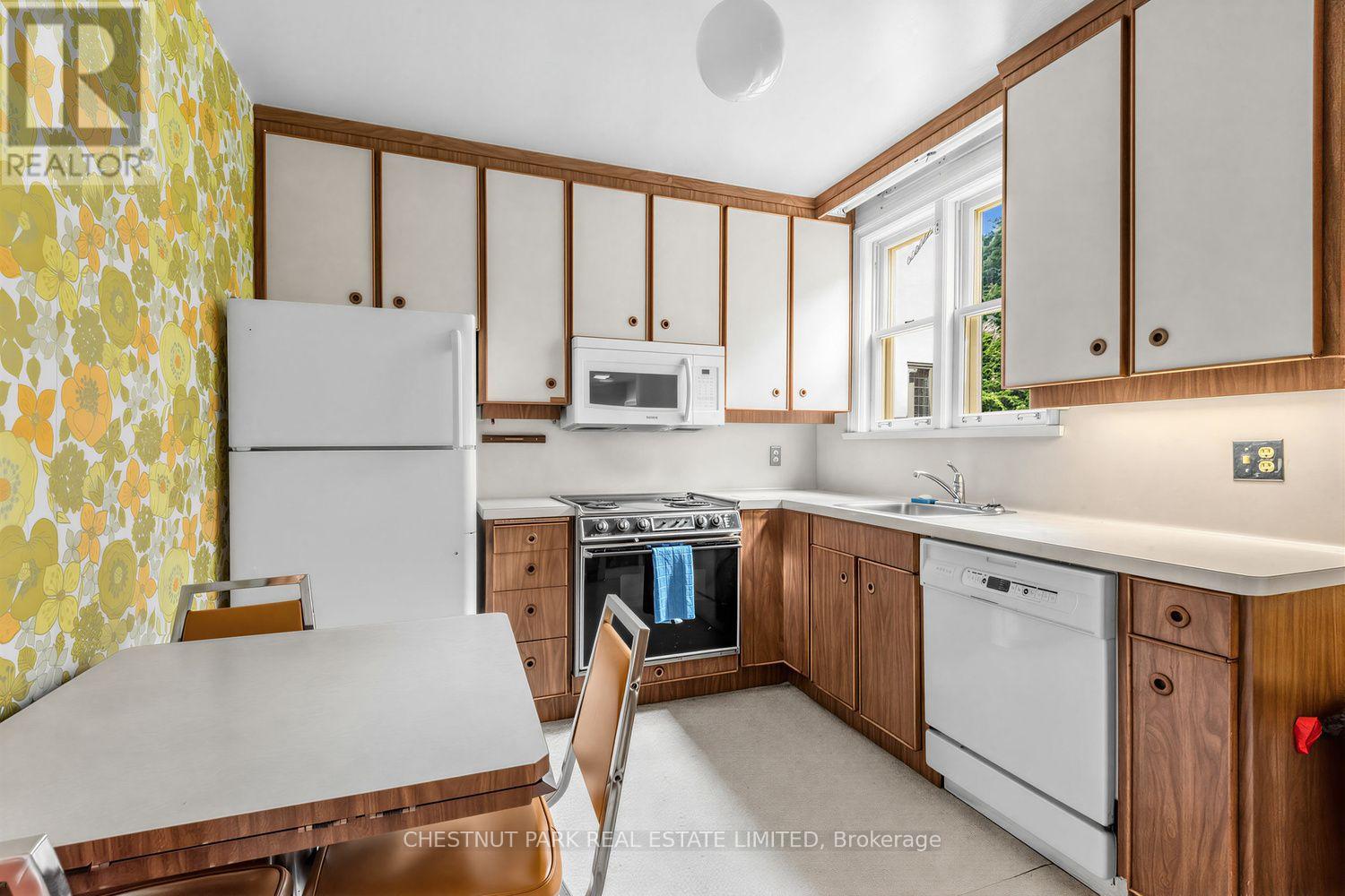 143 MILDENHALL ROAD - 7