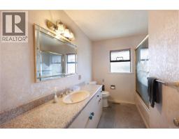 3610 Outrigger Rd, Nanoose Bay, BC V9P9H3 Photo 33