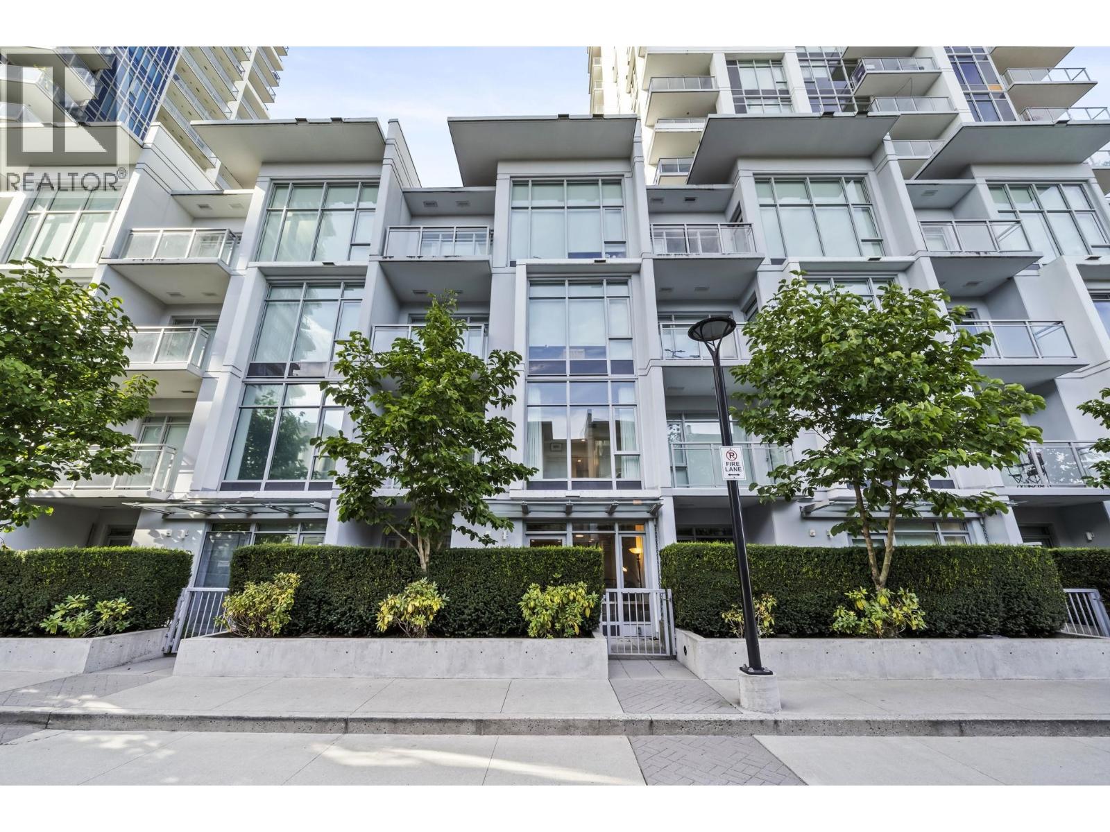 TH103 2351 BETA AVENUE, Burnaby — photo 2