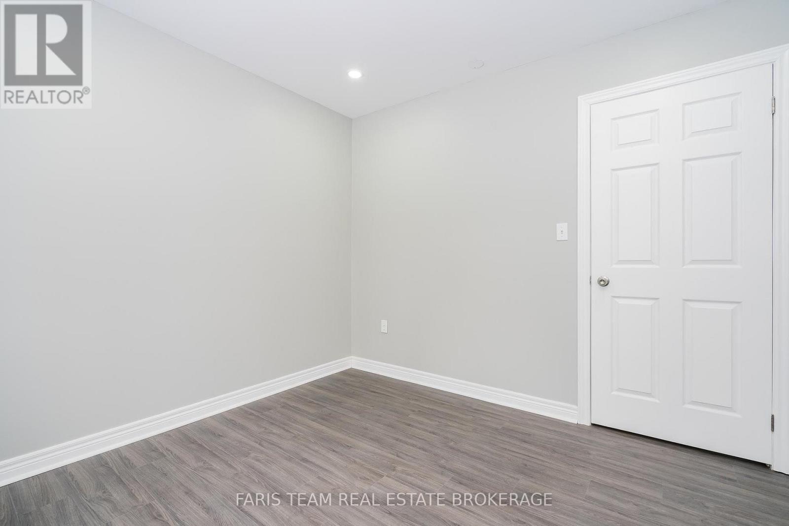 3554 JOHN STREET - Image 22