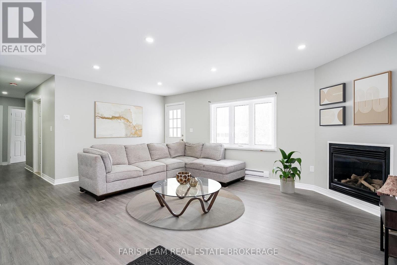3554 JOHN STREET - Image 12