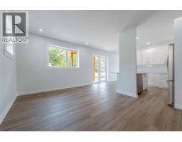 2014 Lanzo Lane, Revelstoke, BC V0E2S1 Photo 15
