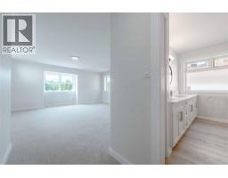2014 Lanzo Lane, Revelstoke, BC V0E2S1 Photo 19