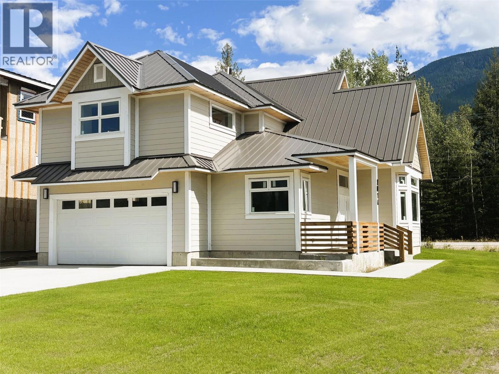 2014 Lanzo Lane, Revelstoke