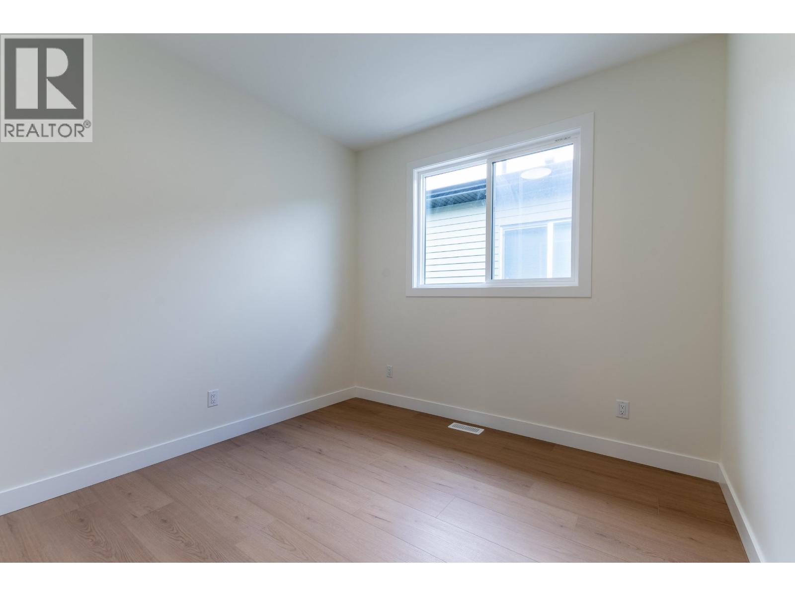 Photo 19 of 39 — 1660 11TH AVENUE · Prince George, BC