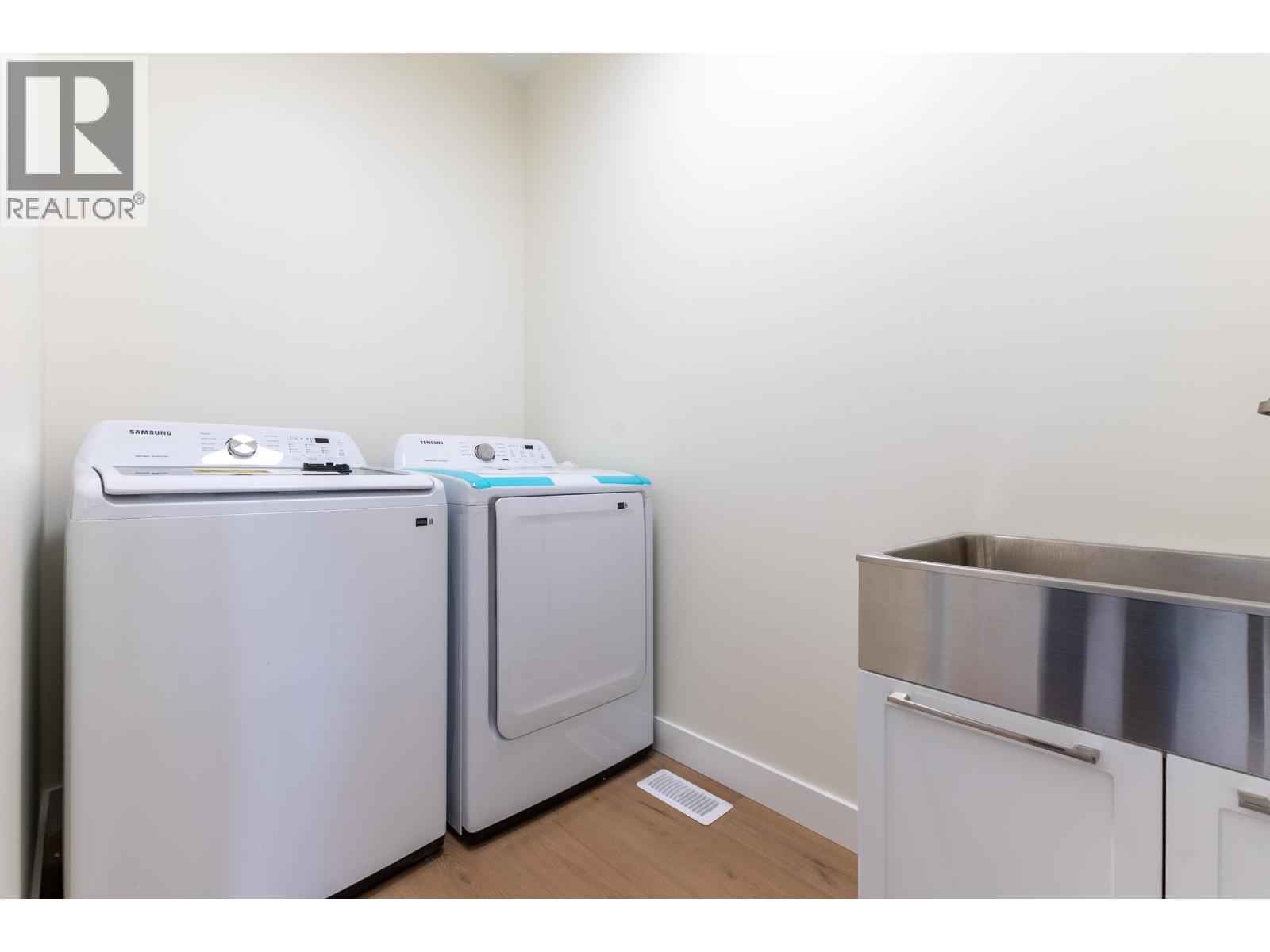 Photo 21 of 39 — 1660 11TH AVENUE · Prince George, BC