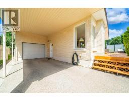 4pc Bathroom - 510 1 Street Nw, Medicine Hat, AB T1A6H8 Photo 7