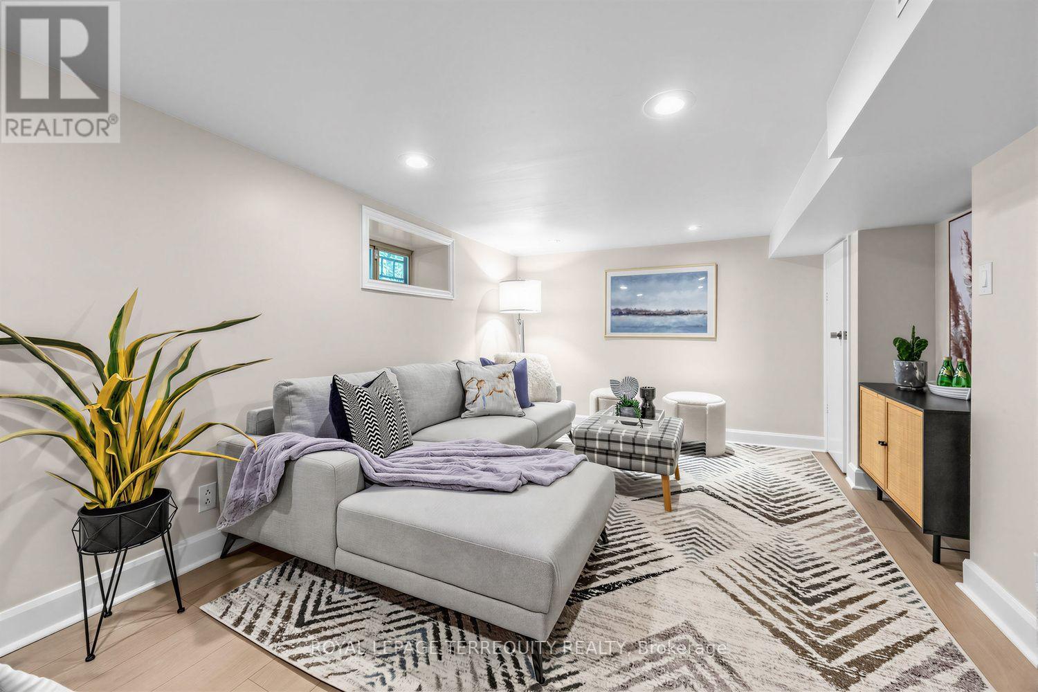81 STIBBARD AVENUE - 30