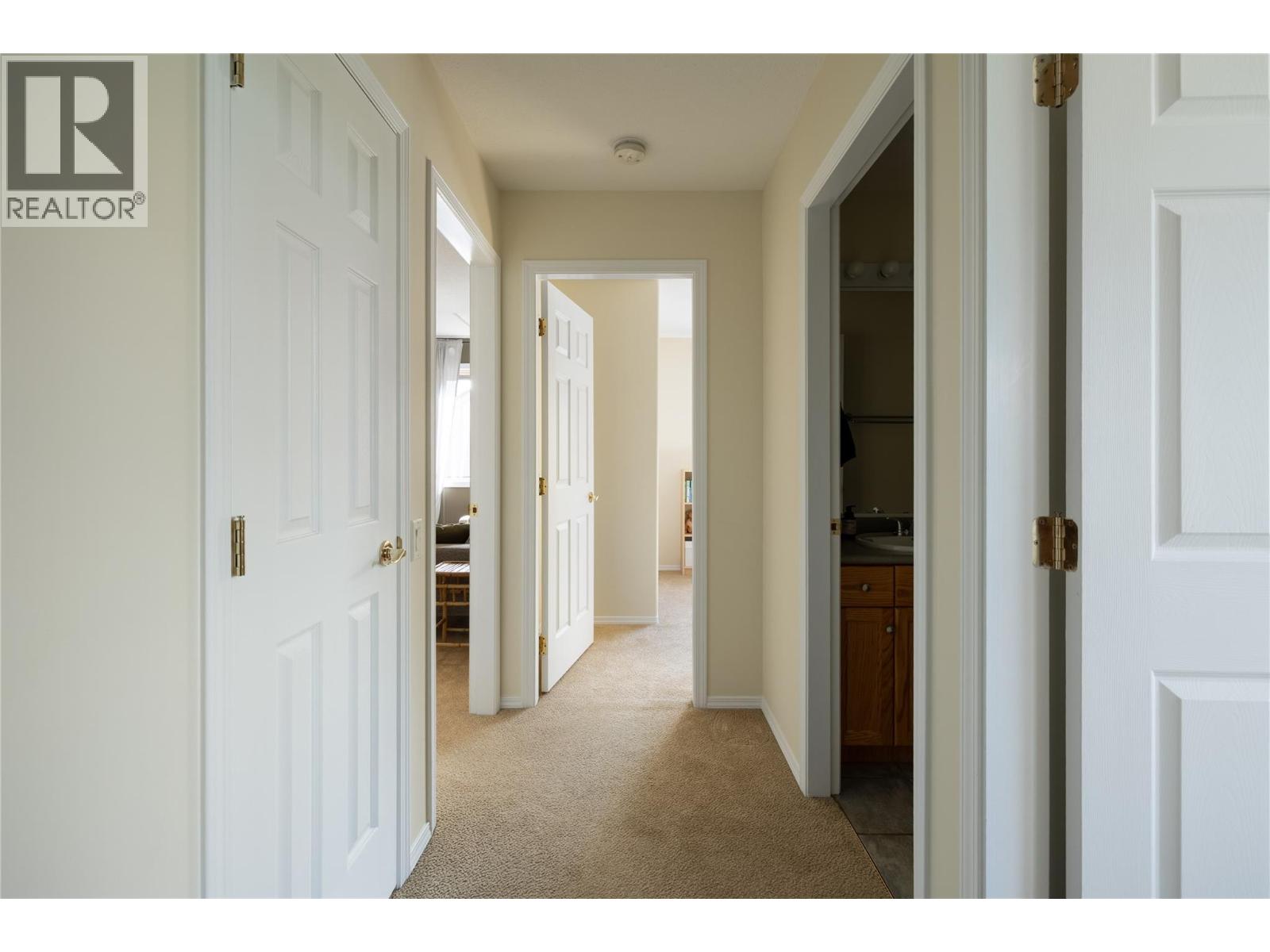  1051 Chilcotin Crescent, Kelowna