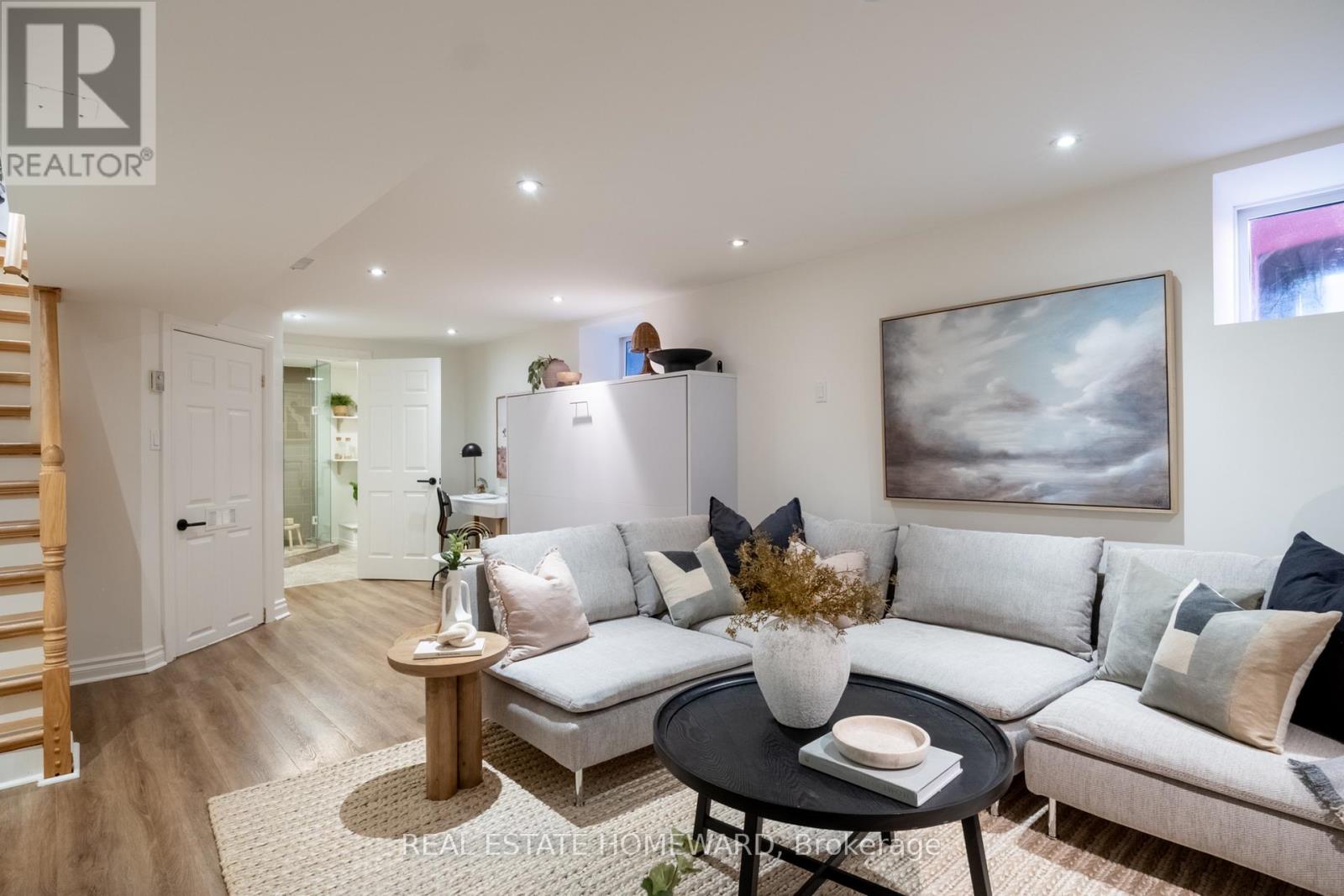 188 HASTINGS AVENUE - 27
