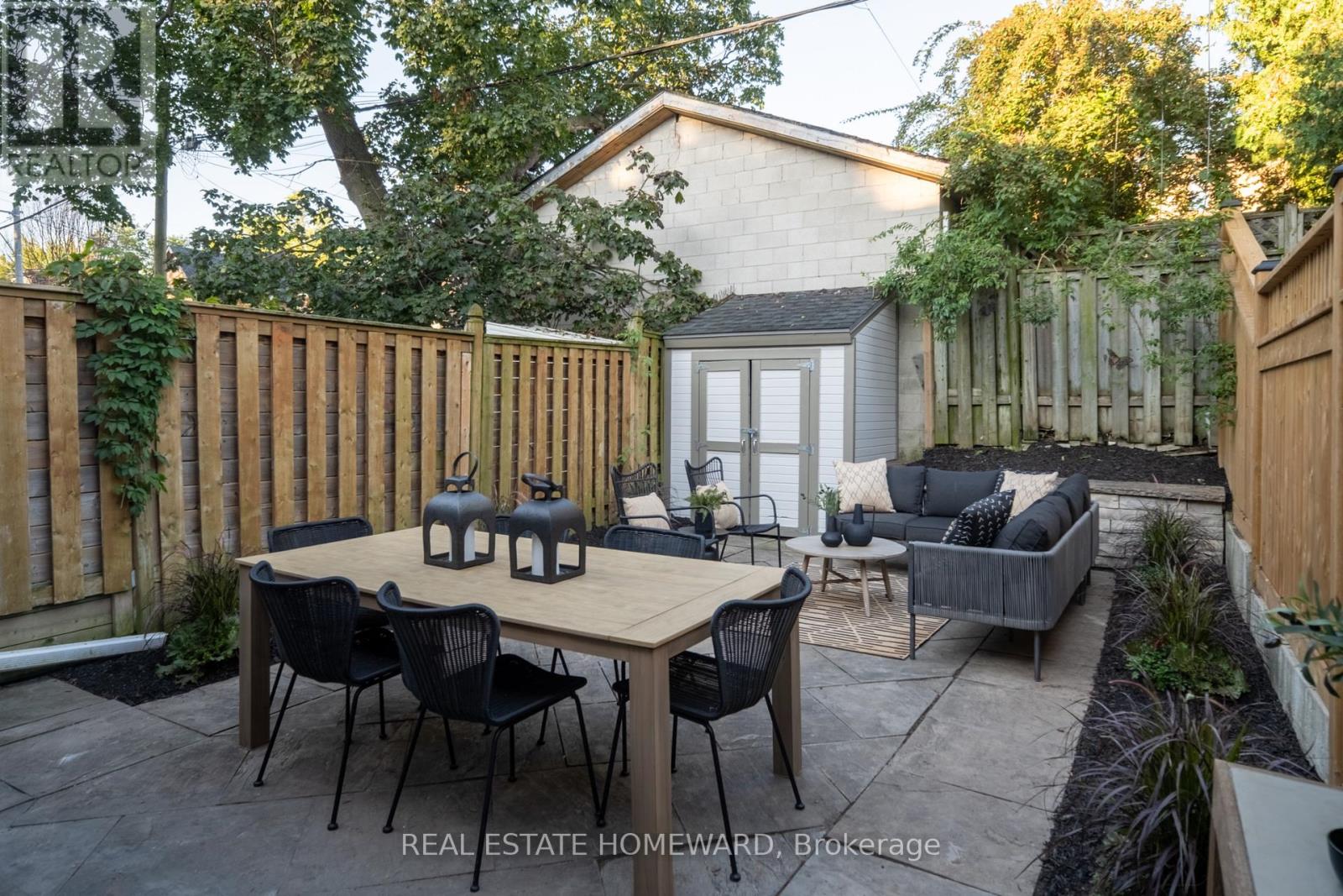 188 HASTINGS AVENUE - Image 32