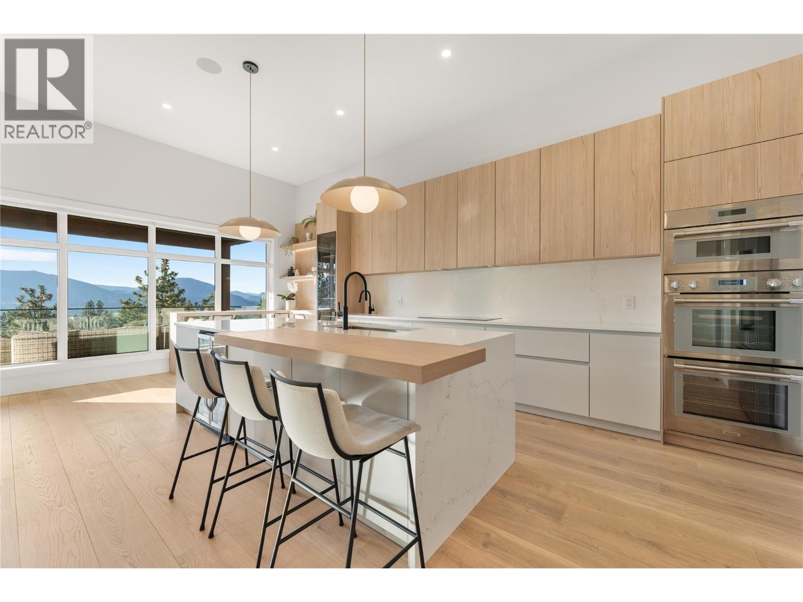 2703 HAWTHORN Drive - 12