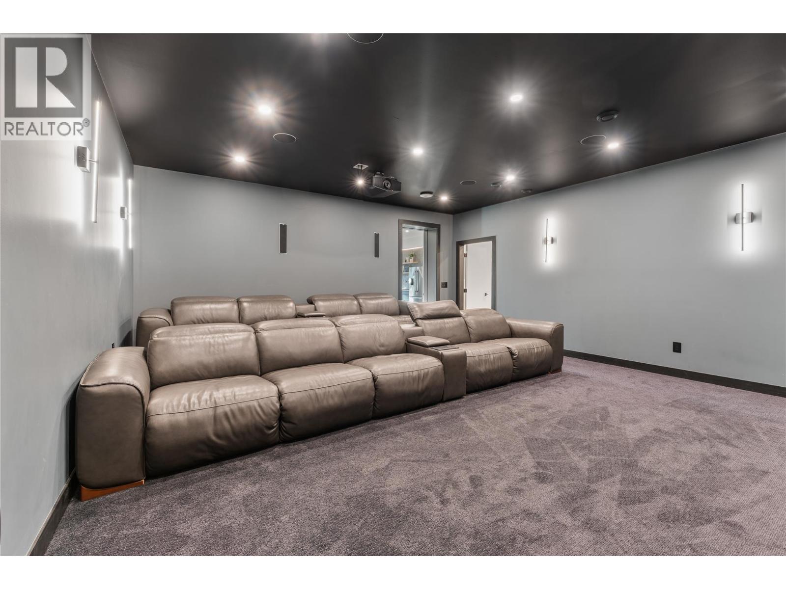 2703 HAWTHORN Drive - 52