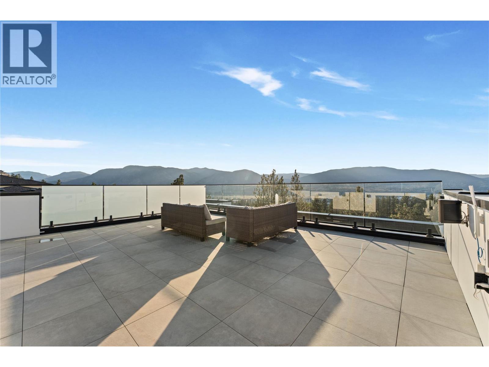 2703 HAWTHORN Drive - Image 68