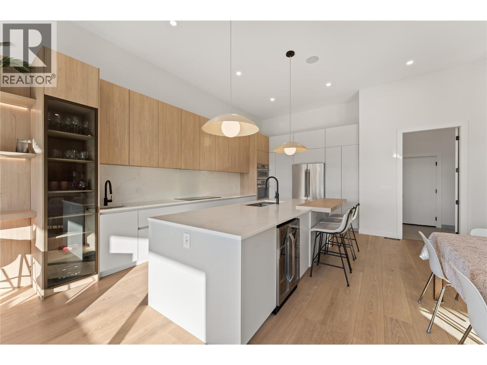 2703 HAWTHORN Drive - Image 37