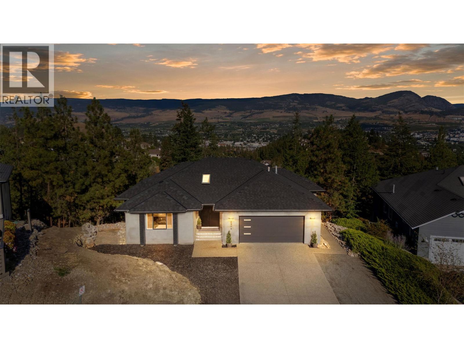  2308 Lillooet Crescent, Kelowna