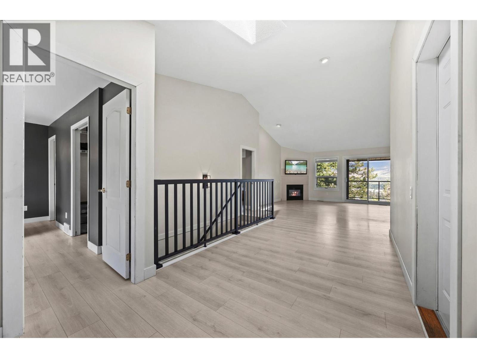  2308 Lillooet Crescent, Kelowna