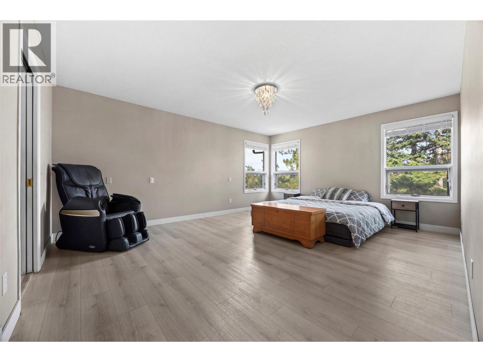  2308 Lillooet Crescent, Kelowna