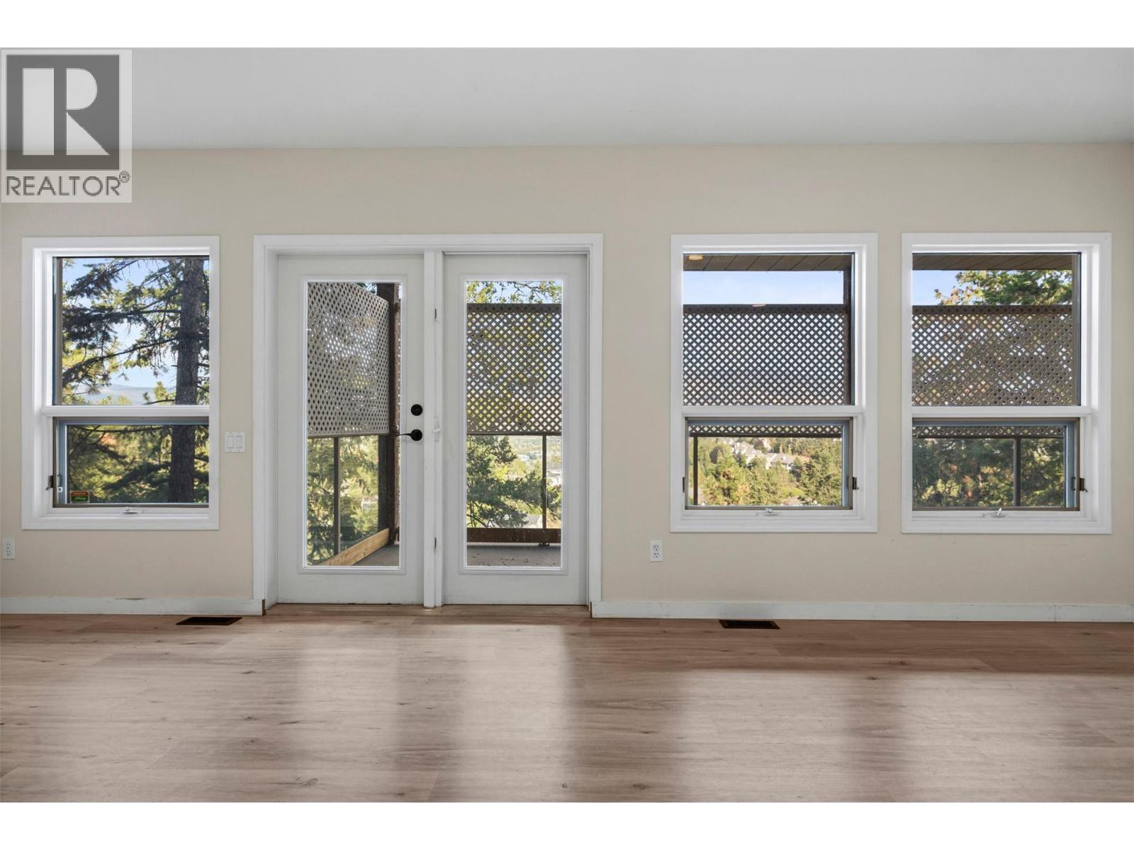  2308 Lillooet Crescent, Kelowna