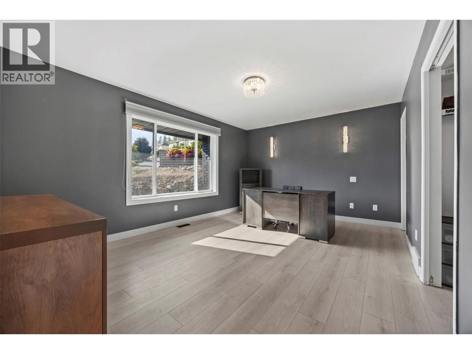  2308 Lillooet Crescent, Kelowna